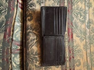 Black-Leather-Bifold-Wallet-second-image