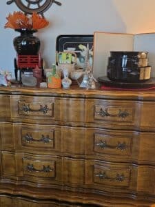Thomasville-French-Provincial-Serpentine-Nine-Drawer-Dresser-1