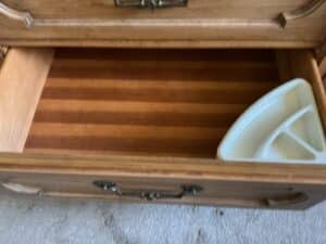 Vintage-Thomasville-Drawer-Dresser-third-image