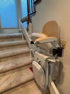 Acorn-Stairlift-fourth-image-1