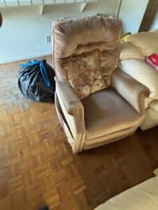 Vintage-Upholstered-Lift-Chair