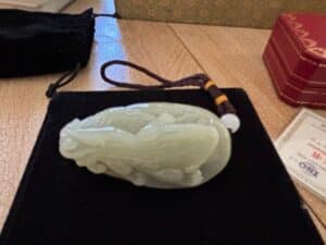 Chinese-Jadeite-Jewelry-Set-Red-Bangle-and-Green-Dragon-Pendant-second-image