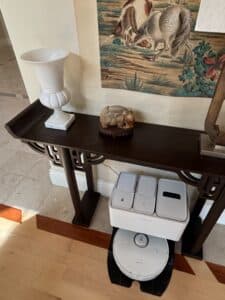 Chinese-Style-Console-Table-with-Robot-Vacuum-Dock