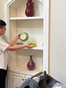 Chinese-Yellow-and-Green-Enameled-Dragon-Bowl-second-image