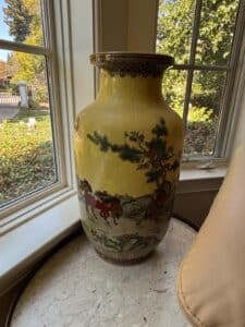 Large-Chinese-Yellow-Glazed-Crackle-Glaze-Porcelain-Vase-with-Horse-Motif