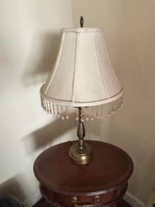 CAST-BRASS-TABLE-LAMP-w-or-IONIC-ROMAN-COLUMN-STYLE-and-TAUPE-FABRIC-BEADED-SHADE-2