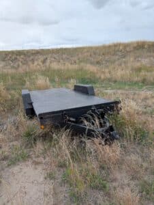 Car hauler tilt bed trailer