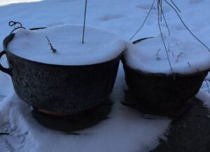 Antique-Cast-Iron-Pot-or-Kettle