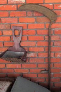 Antique-Scythe-and-Hand-cranberry-scoop