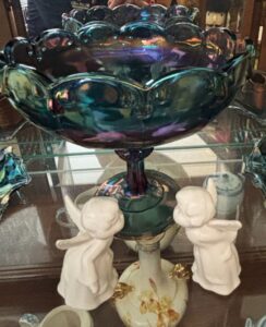 Carnival-Glass-Bowl-with-Bronzed-Baby-Shoes-second-image