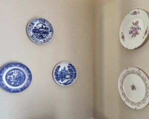 Collection-of-Four-Decorative-Plates-Two-Blue-and-White-Transferware-Two-Floral