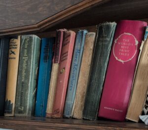 Collection-of-Vintage-Fairy-Tale-Books