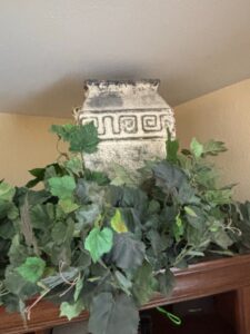 Decorative-Ceramic-Urn-and-Brown-Drip-Glaze-Bean-Pot