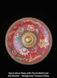 Decorative-Plate-with-Floral-Motif-and-Gilt-Border-Wedgwood-Tonquin-Ruby
