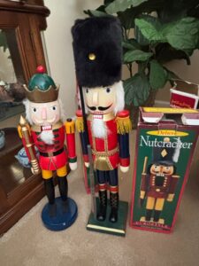 Deluxe-Nutcracker-Set-with-Box