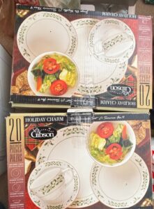 Gibson-Holiday-Charm-Piece-Dinnerware-Set