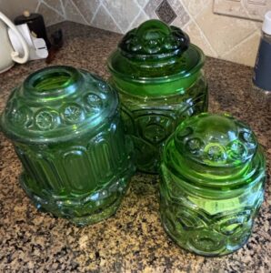 L.E.-Smith-Green-Moon-and-Stars-Pattern-Glass-Canister-Set