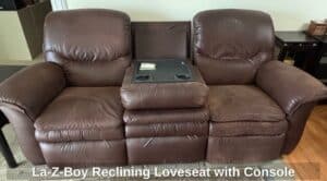 La-Z-Boy-Reclining-Loveseat-with-Console