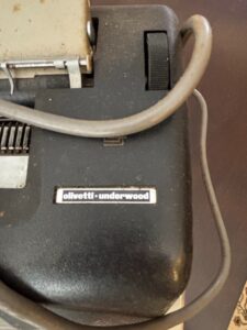 Olivetti-Divisumma-Electronic-Calculator-second-image