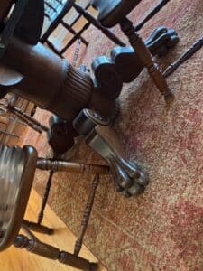 Round-Pedestal-Dining-Table-with-Four-Chairs-third-image