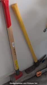 Sledgehammer-and-Pickaxe-Set