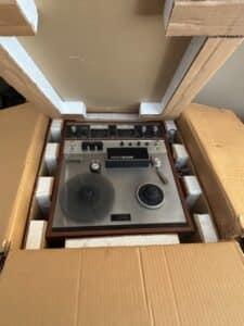 TEAC-A-Reel-to-Reel-Tape-Recorder-third-image