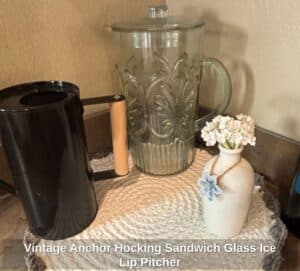 Vintage-Anchor-Hocking-Sandwich-Glass-Ice-Lip-Pitcher