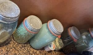 Vintage-Aqua-Ball-Mason-Jars-with-Lids