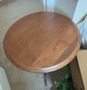 Vintage-Mahogany-Pie-Crust-Edge-Tilt-Top-Side-Table-second-image