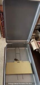 Vintage-Metal-Portable-File-Box-second-image