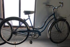 Vintage-Schwinn-Corvette-Bicycle