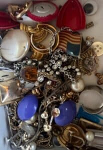 Assorted-Costume-Jewelry-Collection-third-image