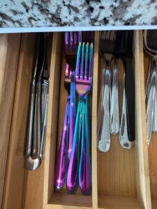Assorted-Kitchen-Utensils-and-Cutlery-second-image