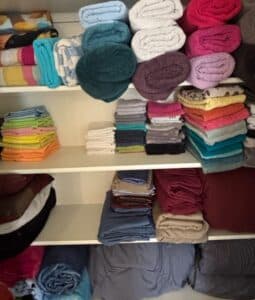 Assorted-Rolled-and-Folded-Towels