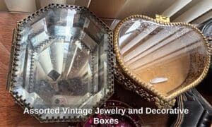 Assorted-Vintage-Jewelry-and-Decorative-Boxes-fifth-image-1