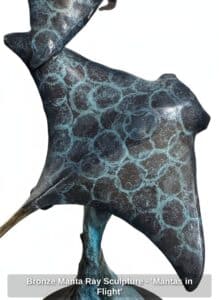 Bronze-Manta-Ray-Sculpture-Mantas-in-Flight-second-image