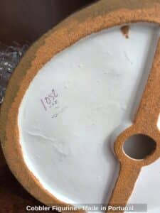 Cobbler-Figurine-Made-in-Portugal-second-image