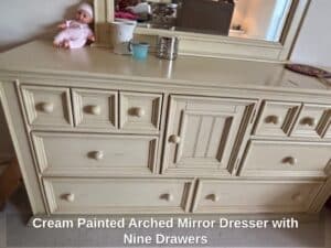 Cream-Painted-Arched-Mirror-Dresser-with-Nine-Drawers-fourth-image