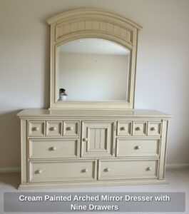 Cream-Painted-Arched-Mirror-Dresser-with-Nine-Drawers-third-image