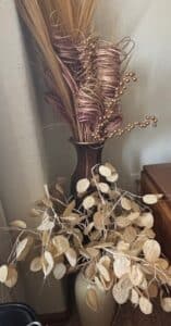 Decorative-Floor-Vase-with-Dried-Lunaria-and-Eucalyptus-Arrangement