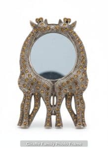 Giraffe-Family-Photo-Frame