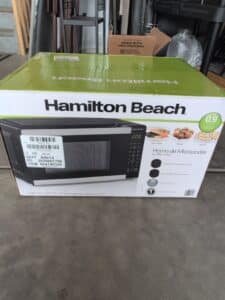 Hamilton-Beach-.-cu-ft-Microwave-Oven
