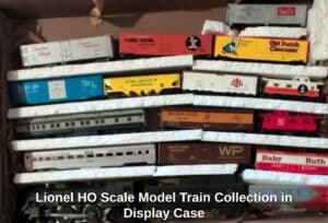 Lionel-HO-Scale-Model-Train-Collection-in-Display-Case