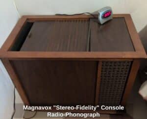 Magnavox-Stereo-Fidelity-Console-Radio-Phonograph
