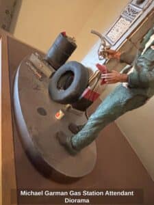 Michael-Garman-Gas-Station-Attendant-Diorama-third-image