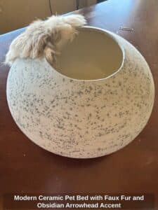 Modern-Ceramic-Pet-Bed-with-Faux-Fur-and-Obsidian-Arrowhead-Accent-second-image