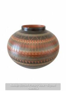 Navajo-Etched-Pottery-Vase-Signed-Dennisa