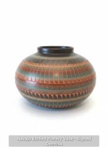 Navajo-Etched-Pottery-Vase-Signed-Dennisa-fourth-image