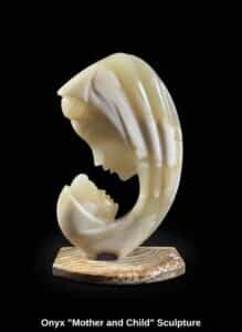 Onyx-Mother-and-Child-Sculpture
