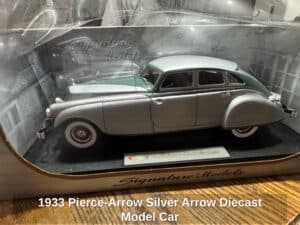 Pierce-Arrow-Silver-Arrow-Diecast-Model-Car-third-image